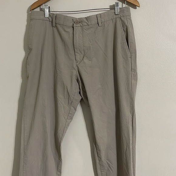 Vineyard Vines on the go pants 34x32 - Picture 7 of 9